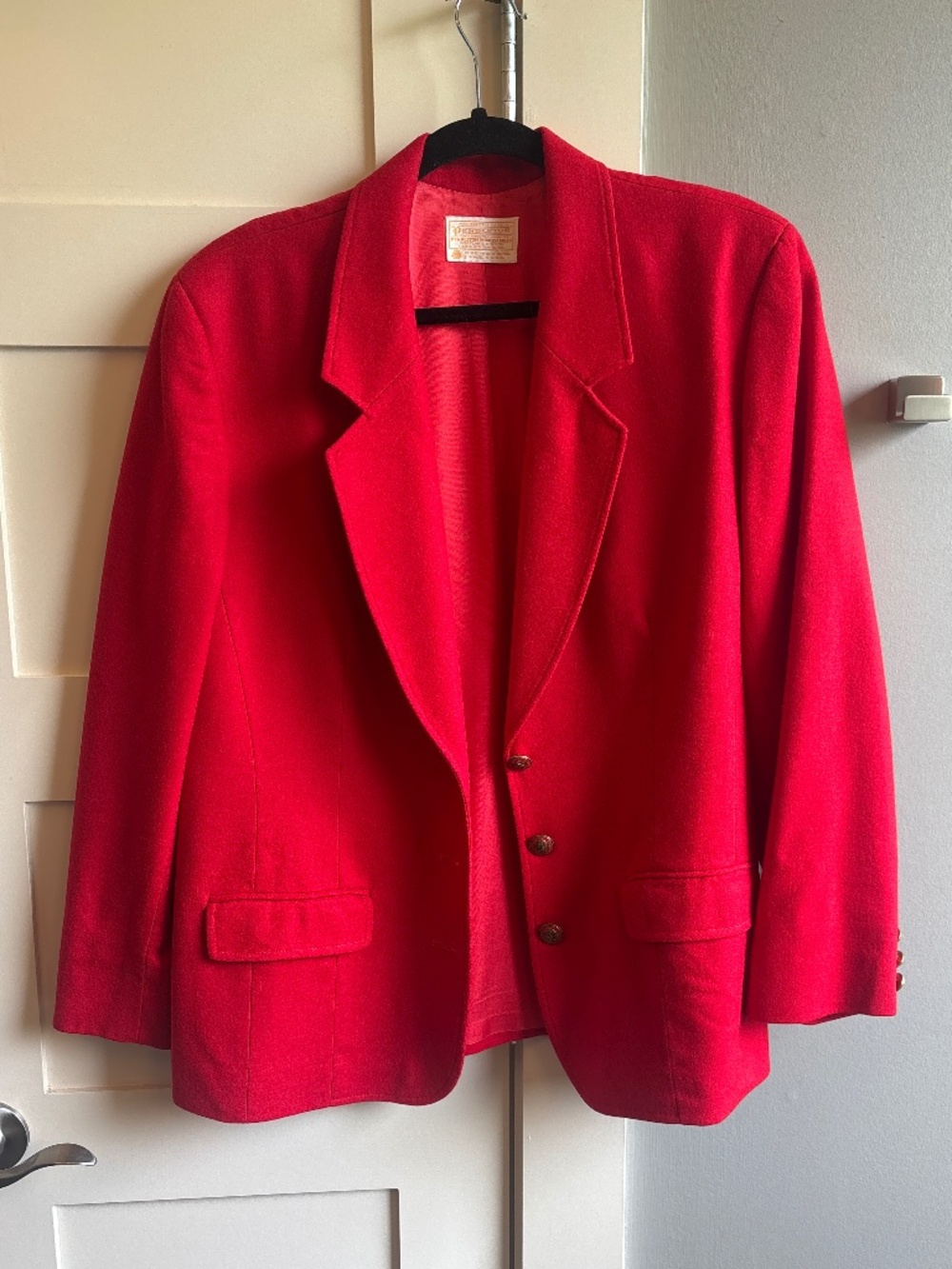 Pendleton 16 100% virgin wool red vintage blazer jacket with gold crest buttons